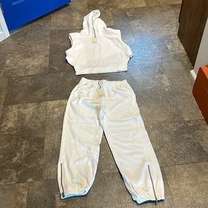 NWT Elan lounge suit